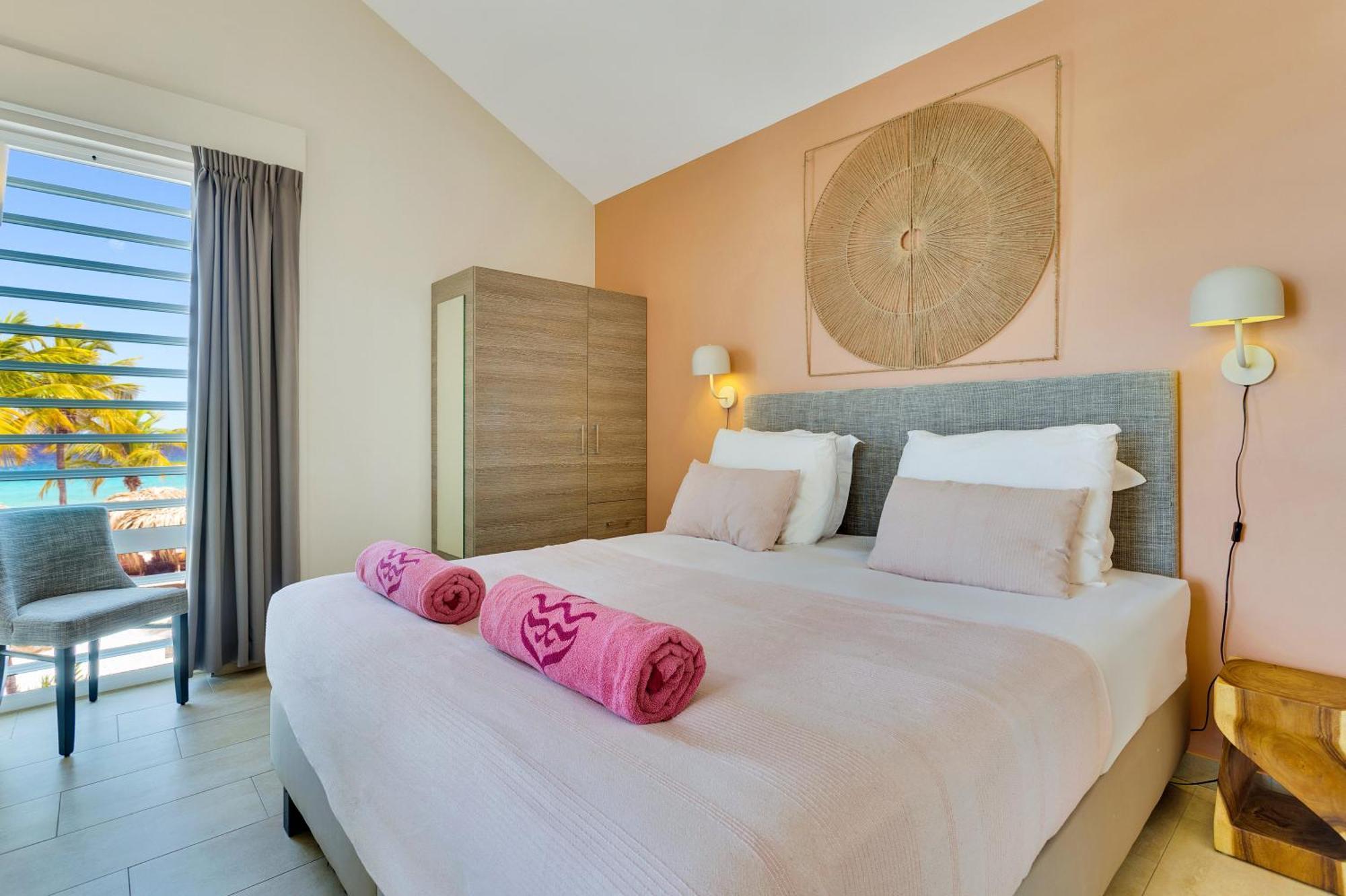 Delfins Beach Resort Bonaire, Tapestry Collection By Hilton 克拉伦代克 外观 照片