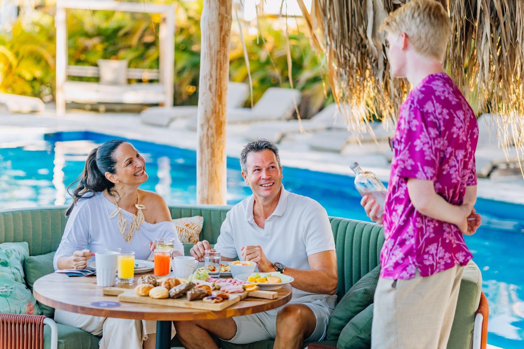 Delfins Beach Resort Bonaire, Tapestry Collection By Hilton 克拉伦代克 外观 照片